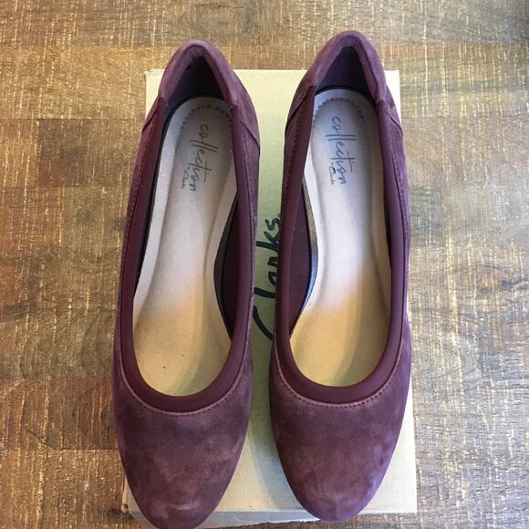 NIB Clarks Mallory Berry Wedge Heel Burgundy 9.5 Corpcore Workwear Classic - Picture 3 of 6